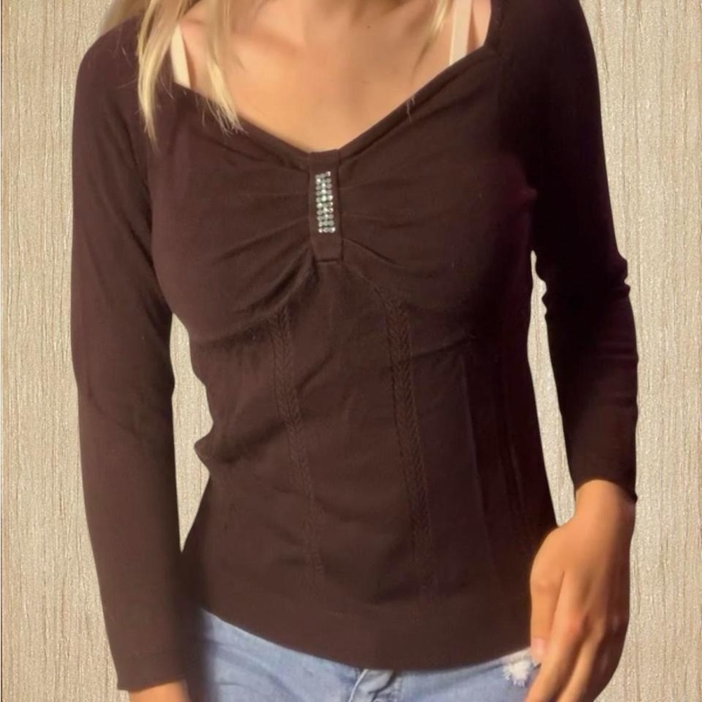 Isabella Rodriguez vintage brown sweater top 🥥